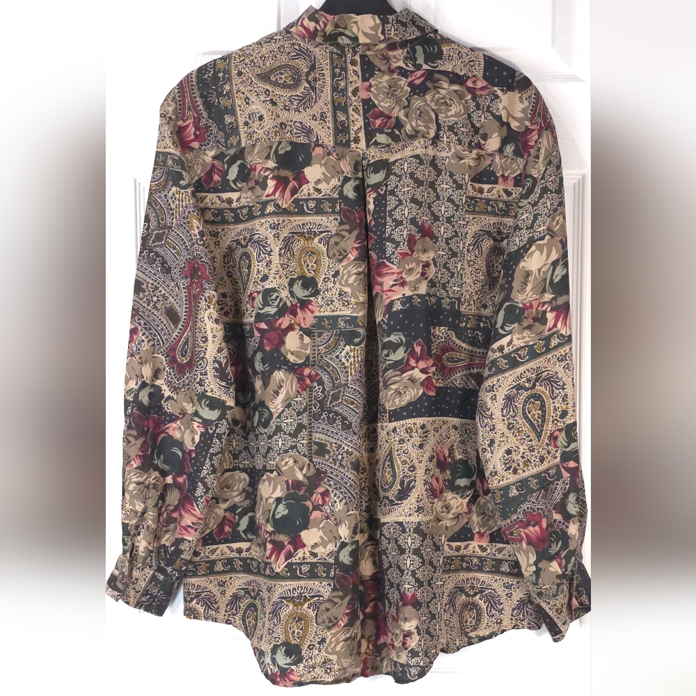 Dalia Vtg 100% Silk Patchwork Paisley Floral Blouse Boho Artsy Size M - Picture 9 of 10